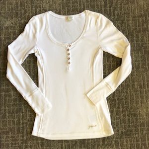 Guess 1/2 button up top